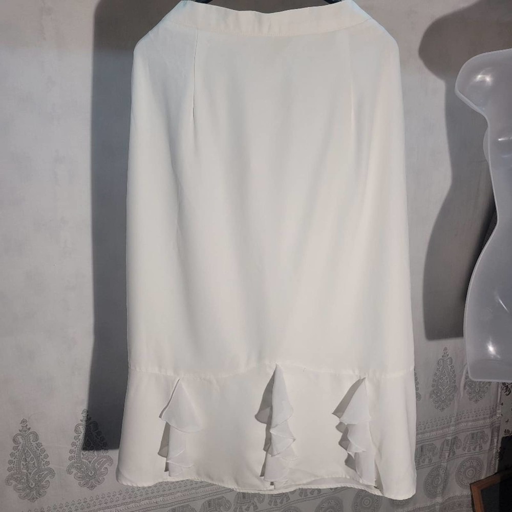 3XL White skirt with waterfall ruffles